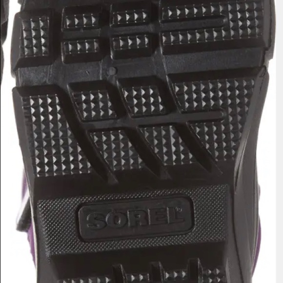 x Disney Flurry Weather Resistant Snow Boot SOREL Big Kid size 5 - Picture 10 of 11